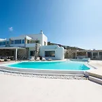 Magdalena Mykonos Agios Ioannis Diakoftis