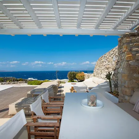 Magdalena Mykonos *