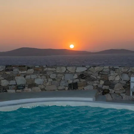 Magdalena Mykonos *